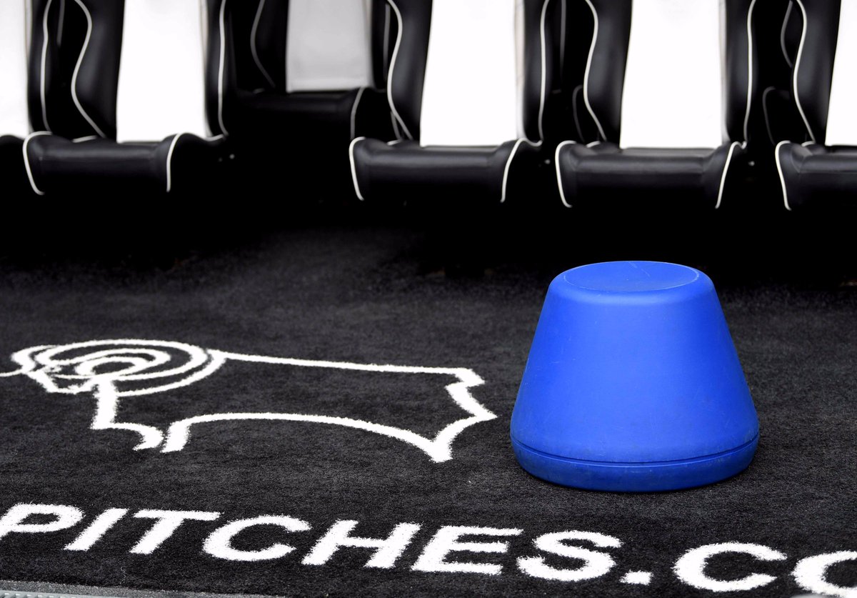 The throne! <a href="/LUFC/">Leeds United</a> v <a href="/dcfcofficial/">Derby County</a> #lufc #Leeds #ALAW #mot <a href="/LeedsUnitedYEP/">Leeds United News</a> <a href="/YEPSportsdesk/">YEP Sport</a> <a href="/YPSport/">Yorkshire Post Sport</a> <a href="/PhilHayYEP/">Phil Hay</a> <a href="/LeeSobotYEP/">Lee Sobot</a>  @JoeUrquhartYEP