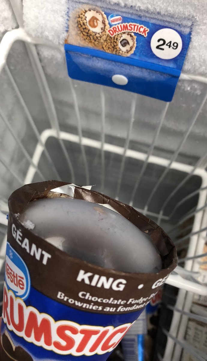 SvenTrueNorth's tweet photo. Hey @Nestle, single-use #plastic #waterbottles are a huge #global #problem. Do we now really need single-use #plastic #lids on ... #icecream cones as well? No other options here? #summer #kids #environment #oceans #lakes #dobetter @NestleCA https://t.co/hcYkLgZCNx