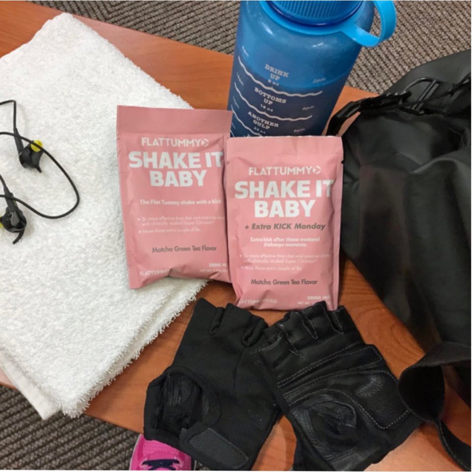 FlatTummyCo's tweet photo. 3x more effective than diet and exercise alone + 20 grams of plant protein? Yep, your saturday sweat sesh just got a whole lot better. #ohyeah #backtoflat https://t.co/zSBgeehYQn