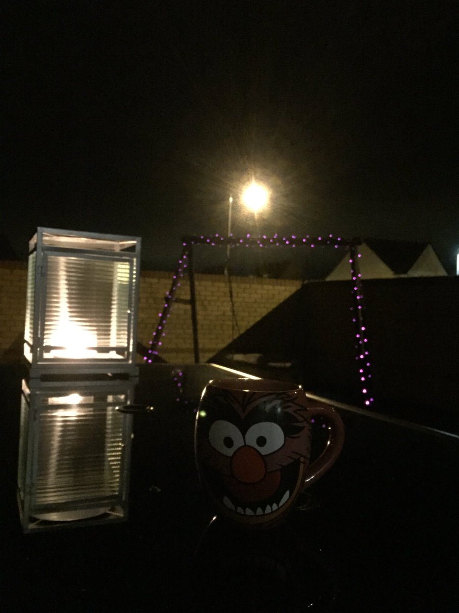 sarah_balmain's tweet image. Can’t sleep so outside enjoying the peaceful night. It’s still surprisingly warm too. @WindyWilson88 #Maddiston #garden #partylitecandles #mugofhorlicks #cantsleep #enjoyingthepeace