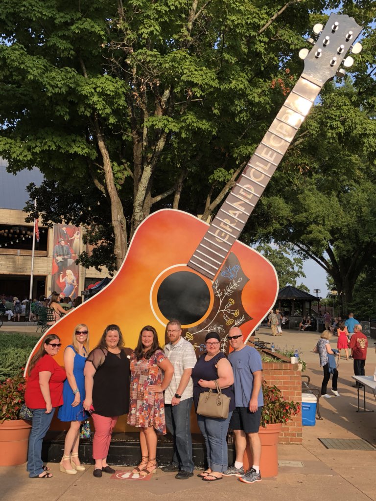 JG1636's tweet photo. #opry https://t.co/aRXbegYUsx