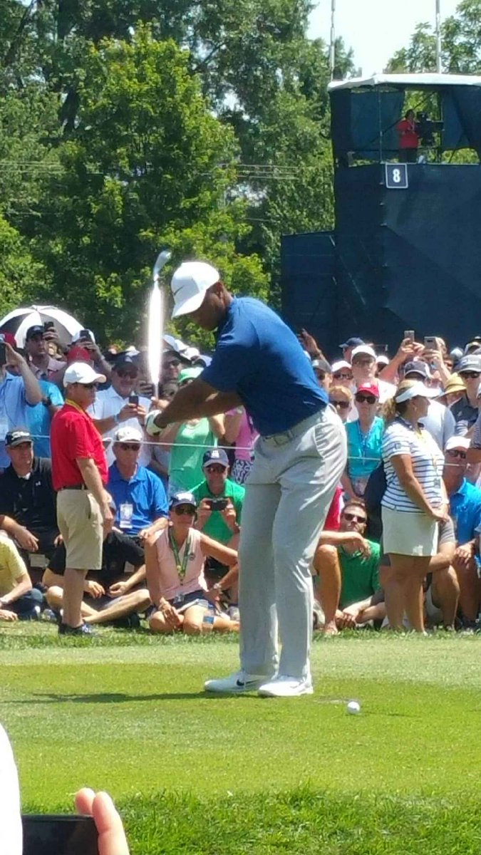 bobbybartender's tweet image. Tiger bought his lightsaber to work today boys!!!  Watch out!!!  #bigcat #espn #PGAChampionship2018 @GolfChannel #golowonsundaybaby