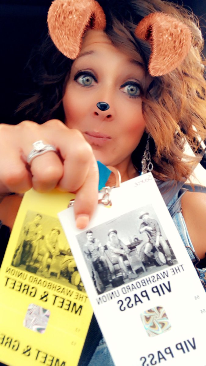 deannawandler's tweet photo. Ready to get our drinks on with @washboardunion and @heyromeo #SummerBash2018 @PHill_CC https://t.co/D1v4wC7QEy