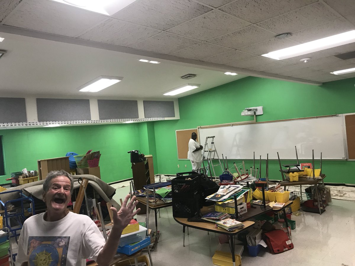 MsC_PtownElem's tweet photo. A special shoutout to Mr. Greg Cross and his painting crew @crosspaintingDurham for an amazing job supporting @DurhamPublicSch with an interior paint makeover @GlennPride!!! https://t.co/9JqYW3nzVi
