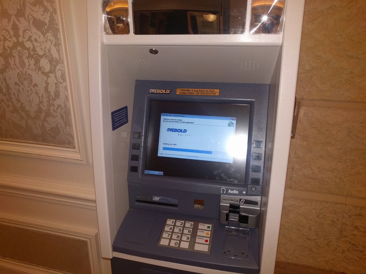 superfr0's tweet image. When the ATM machine is doing an unscheduled remote upgrade you know you are at Caesars during #defcon26 @defcon