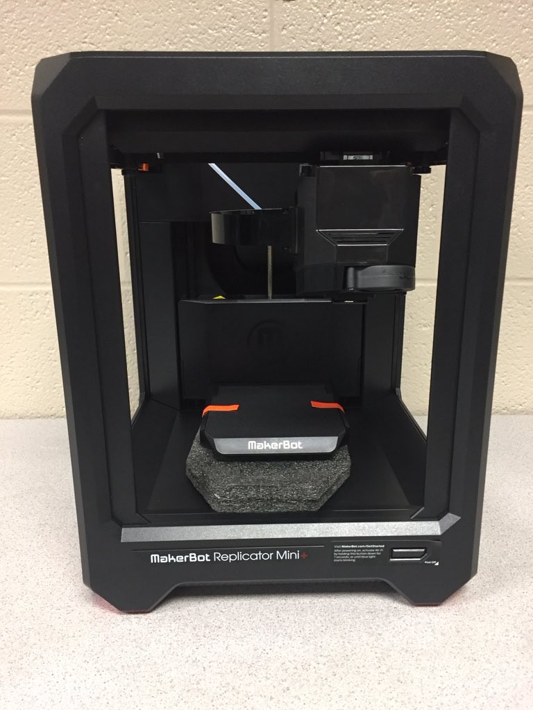 JulieWeldonCMS's tweet photo. Unboxed our newest addition to the @HumbleISD_MBE lab....voted on by students....made possible by an #HumbleISDPOP grant @HumbleISD_PL #mbebears #studentchoice #createin3D https://t.co/UIsyLEqbnM
