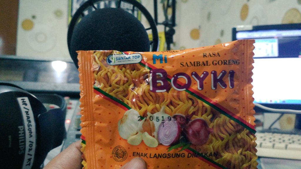 rani_larasaty's tweet photo. Dulu isinya banyak,skrg isinya sak crit... Gapapalah tombo kangen jajan lawas #Boyki #siantartop https://t.co/gEX0Bt2o1H