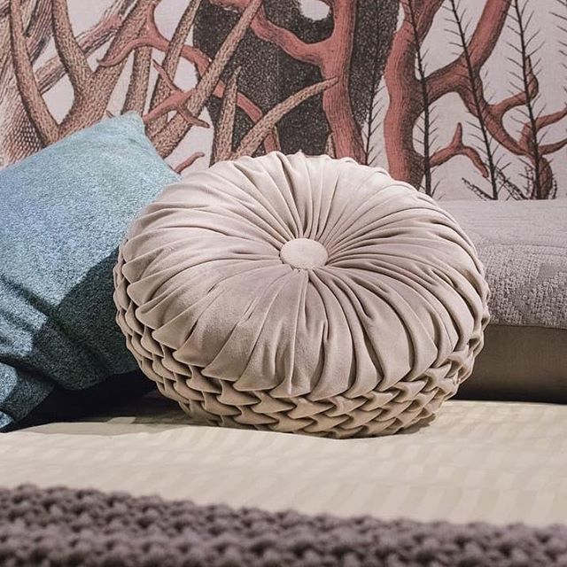 Round light gray triangle cushion, amazingly fitting in any interior in #livingroom or in #bedroom or anywhere else! More colours you can find at etsy seller <a href="/mellowfolds/">Mellow folds</a>
#etsyshop #more #morecolors #etsy #stsyshop #etsylisting #etsyseller #etsysuccess #… ift.tt/2w8fqZl