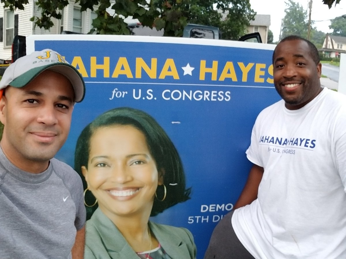 Chairman_Castro's tweet photo. #TeamHayes on the move today putting up @JahanaHayesCT Big Signs in #meriden. Vote for #jahanahayes4congress in the #Primary Tues, Aug 14th. Polls open from 6am-8pm. If you need a ride to the polls please call (203) 631-3424
#positivelymeriden #votehayes #voteaugust14 #ct05 #GOTV https://t.co/qUUrxItvhE