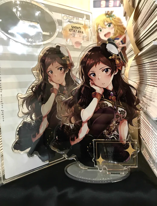 アクリルスタンドこんな感じです! 