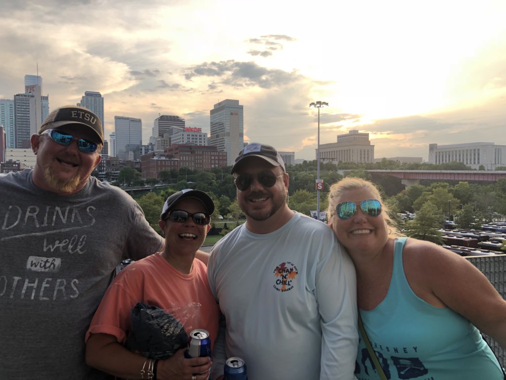 auntsony's tweet photo. Loving life and my friends even more!! #kennychesneyconcert https://t.co/1he8OqimbG