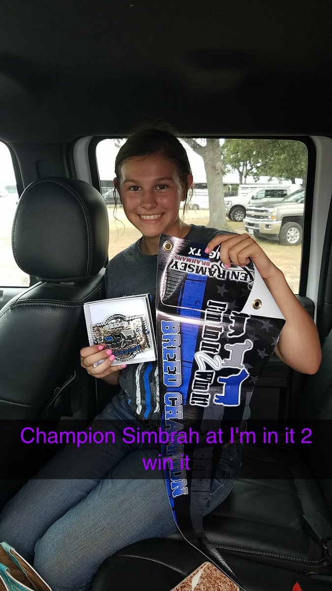tcheck30's tweet photo. MacKenzie was Champion and Reserve Champion #Simbrah in both rings at @ImInIt2WinIt1
#AJSR2018 #TJSSA #AJSA https://t.co/MOFij6bg25