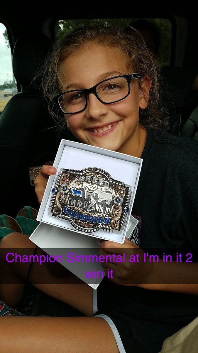 tcheck30's tweet photo. Taylor was Reserve Champion #Simmental in ring A and Breed Champion in ring B at @ImInIt2WinIt1 #TJSSA #AJSA https://t.co/BZwqgCwszr