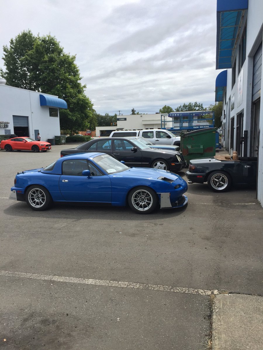 miatatweets's tweet photo. this Chikara Motorsports track car is 🔥🔥🔥
.
.
.
#miata #mx5 #eunos #roadster #mazda #vvt #vvtswap #engineswap #becauseracecar #specracing #bigbore #bp6d #itbs #trackcar #cusco #wilwood #wilwoodbrakes #miataexhaust #maruhamotors #vancouvermiatas #miatalife https://t.co/S38c15SErw