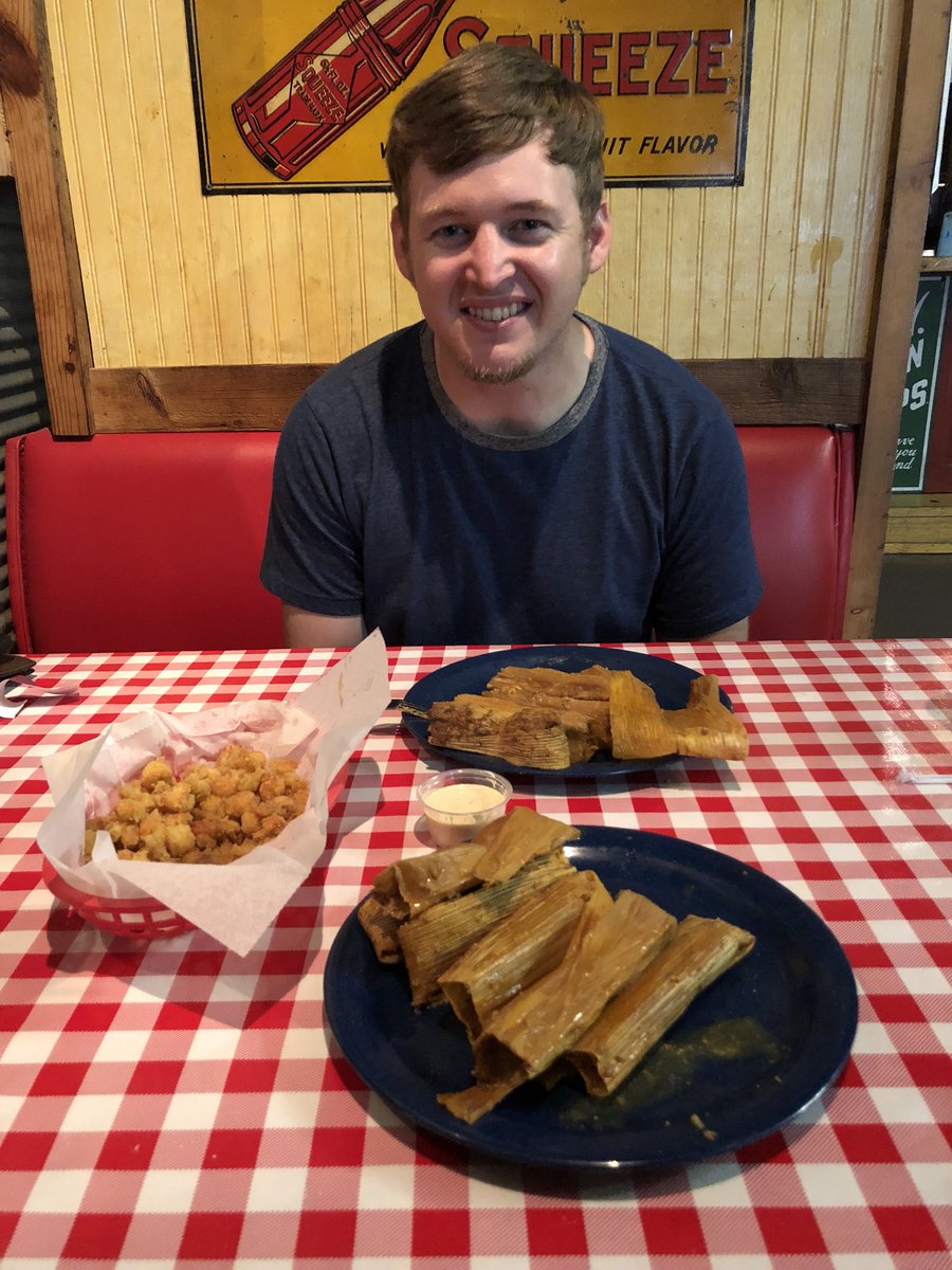 KareliaPitts's tweet photo. Kind people + delicious hot tamales/locally sourced fruit wines + beautiful pottery. What’s not to like about the #MSDelta? #visitmississippi #peterspottery #mccartypottery @TravelGreenwood @visitms https://t.co/gOnOZnNv2E