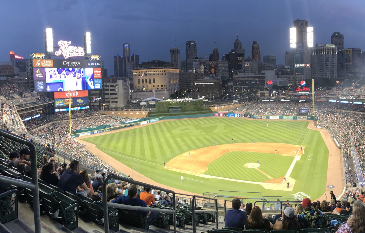 What a view. #DetroitSummers https://t.co/Mtx7IcPXYu
