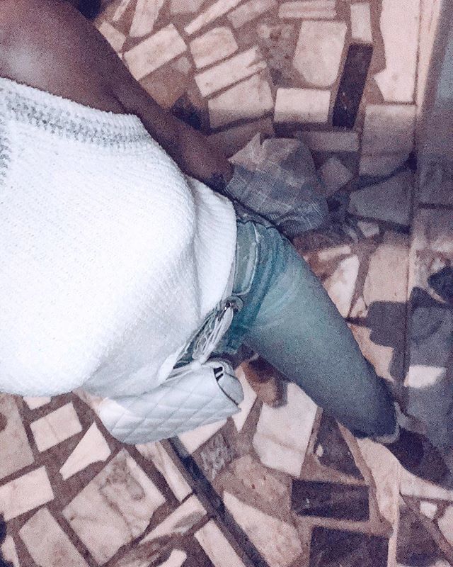 Miss__Mands's tweet photo. IG OG outfit pic 🤘🏼
#Lark #OrSlumber 🤔 #ShitEditing #ShitLighting #Uncurated #Pure #Unplanned #DidntGoAsFarAsUsingTheFrameTho #ootn #Team3Likes .
.
.
#IgOg #Outfitpic #DenimLook #Parisienne #Momstagram #ParisianStyle #SummerOutfit #SummerInspo #Summe… https://t.co/bkicM2ZlTf https://t.co/oRUj5SSMrV