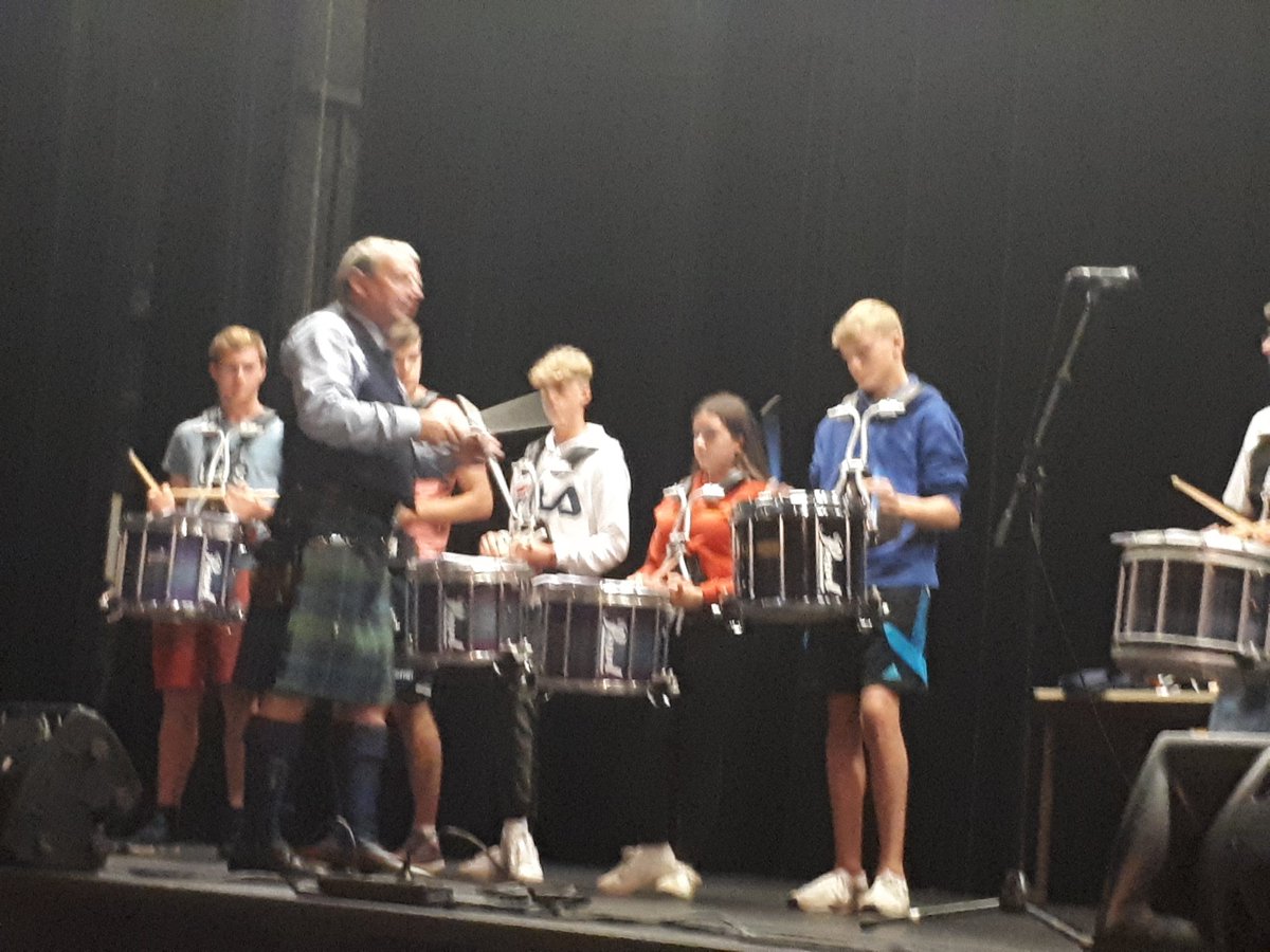 StrathallanSch's tweet photo. @StrathallanSch @strathpipeband #DrummingMasterclass with multiple World Champion John Scullion and Nantes Pipe Band Askol ha Brug this morning @FESTIVALLORIENT #StretchAndChallenge #YOYP2018 #BuildingSkills https://t.co/WEPhd5TM0H