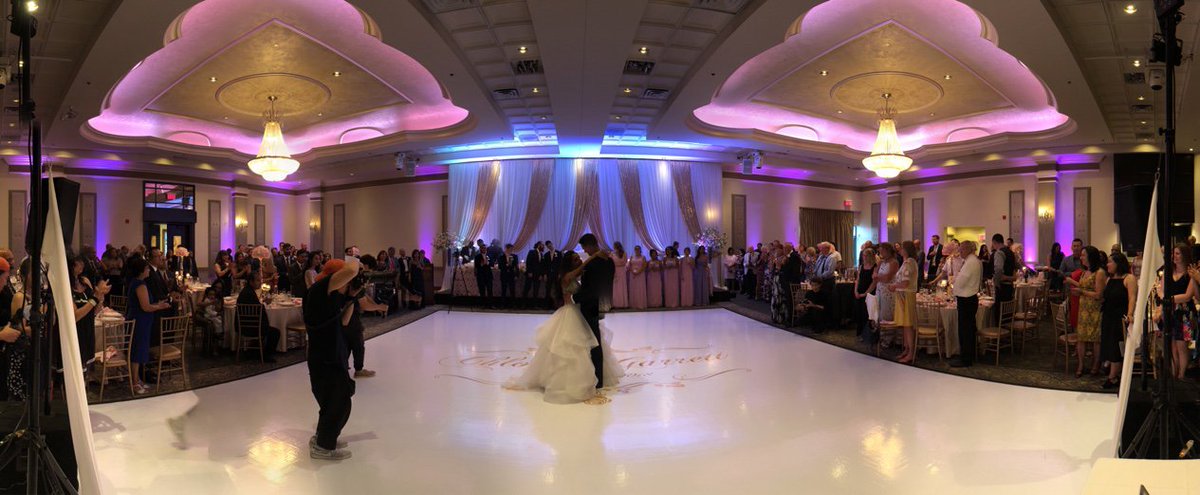 kooltempo's tweet photo. .#justtiedtheknot @mississaugaconvention congrats Chloe+Garrett #torontoweddingdj #kooltempo #weddingdecor #uplights #summer2018 #love #celebration #torontoweddingdj #mississauga #toronto #wedding #djgear #weddingcake #giglog https://t.co/vQxLwWtfHi