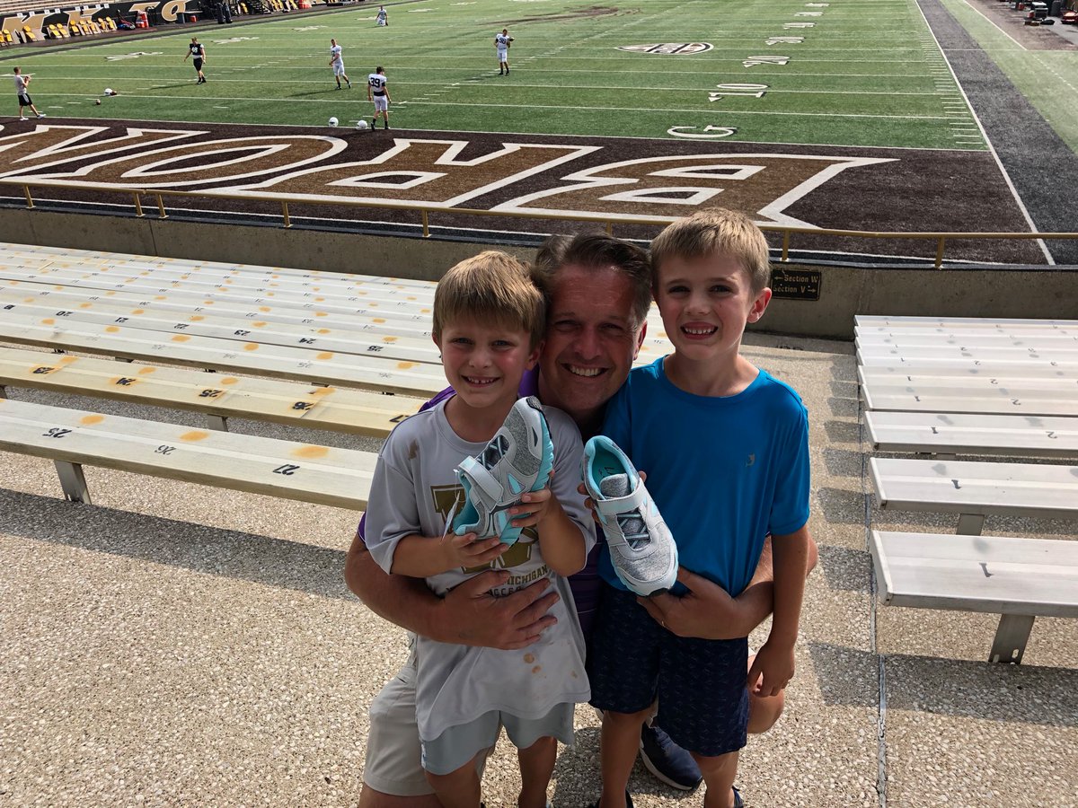 Kudos to ⁦<a href="/WMU_Football/">Western Michigan Football</a>⁩ my family had a blast tonight during Fan Fest at Waldo Stadium, and we were able to donate shoes to help the ⁦<a href="/FirstDayShoe/">First Day Shoe Fund</a>⁩ ⁦<a href="/wwmtnews/">News Channel 3 WWMT-TV</a>⁩