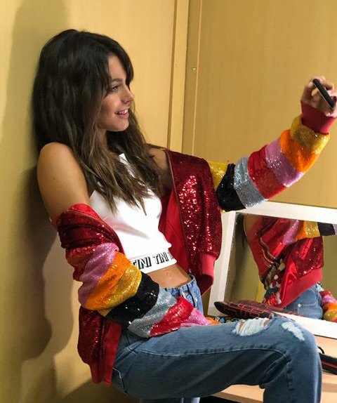 FioreAda's tweet photo. Tini ๐ธ๐ and the Team ๐๐๐ by @kosiukooficial
#TeamTini #tinistyle #TINIEnUnSol ๐ฃ๐ฃ๐ฃ๐ฃ https://t.co/FbSDYhhE3D