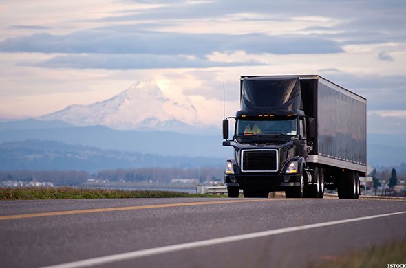 Will the trucking industry turn to teenagers in order to get more drivers? ow.ly/UbAB30l5Zfk