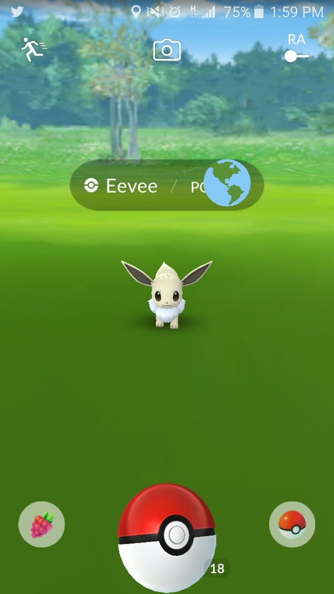 YesyLm's tweet image. Firt day #comunitydaypokemongo Evee 🎈🙌