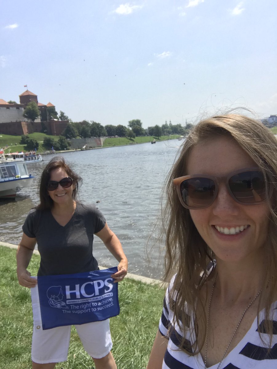 SKoplets's tweet photo. HCPS flag on the banks of the Vistula River, Krakow, Poland.
@HenricoSchools #HCPSflag https://t.co/lrzgYDCEny