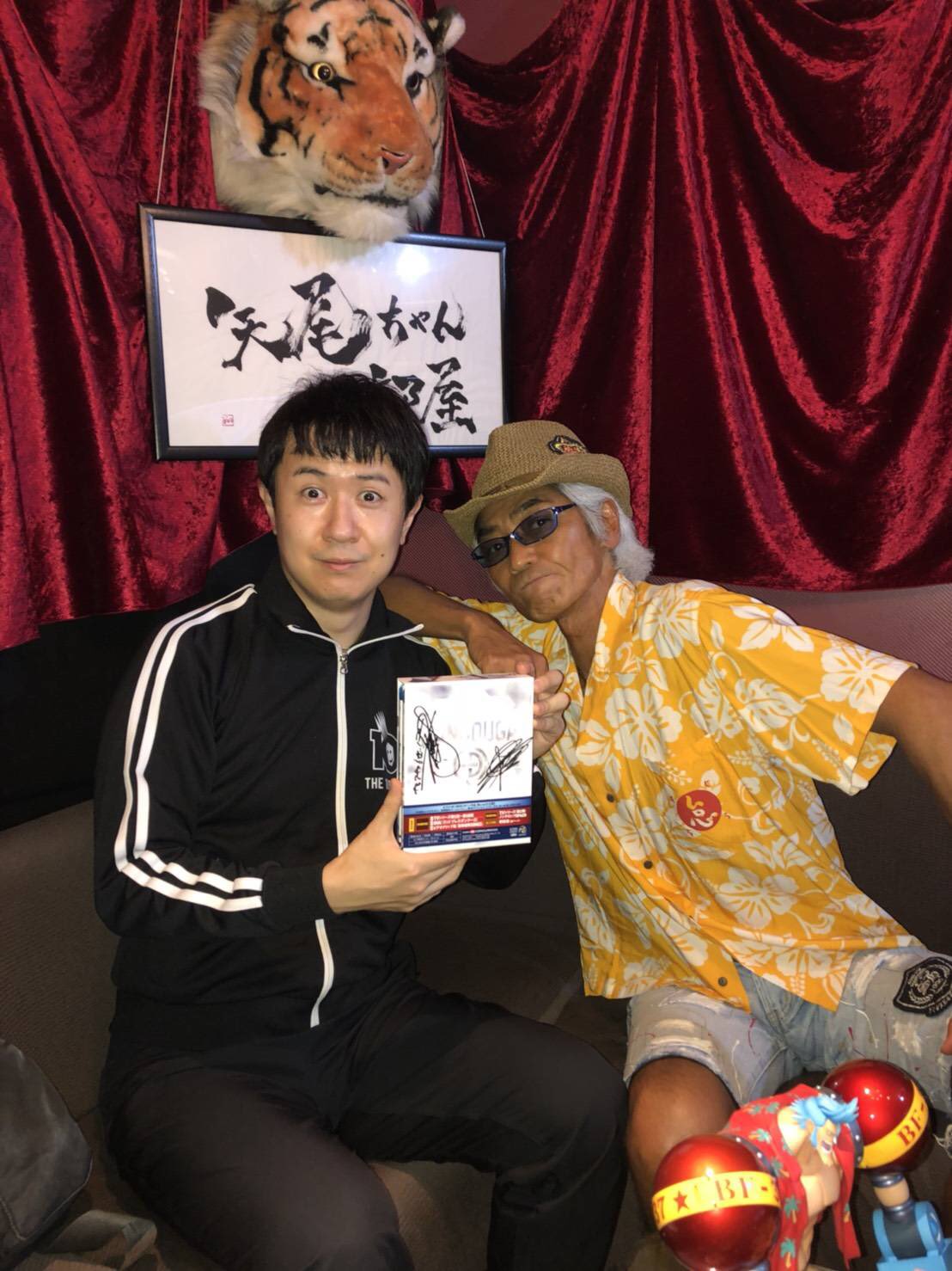 矢尾一樹 久々に 芝居でもシャベクリでも 絡みたい後輩が居た 恐るべし マニアック杉田智和 昨日は 矢尾ちゃんの部屋 出演アリガタウ 矢尾一樹 久々に 芝居でもシャベクリでも 絡みたい後輩が居た 恐るべし マニアック杉田智和 昨日は 矢尾ちゃんの部屋 出演アリガタウ