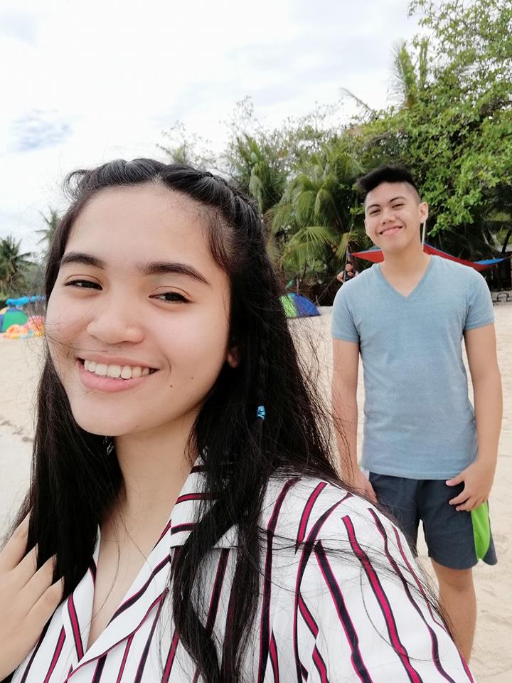 CallmeCoreen's tweet photo. My partner in crime since I was just a baby 😍 
#NewProfilPicture #LambugBeach https://t.co/6mQJ3Th5GG