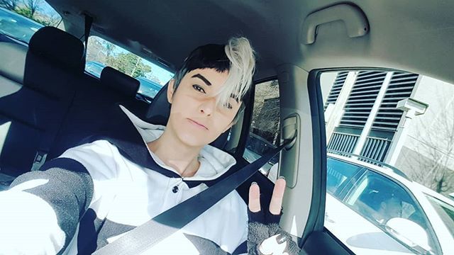 zenny's tweet photo. Snuggly Shiro is on his way to Day 2 of Animaga!! Weee!
#animaga2018 #animaga #cosplay #cosplayer #shirovoltroncosplay #shirovoltron #shirocosplay #voltonlegendarydefender #voltron https://t.co/gLaUlaeNKH
