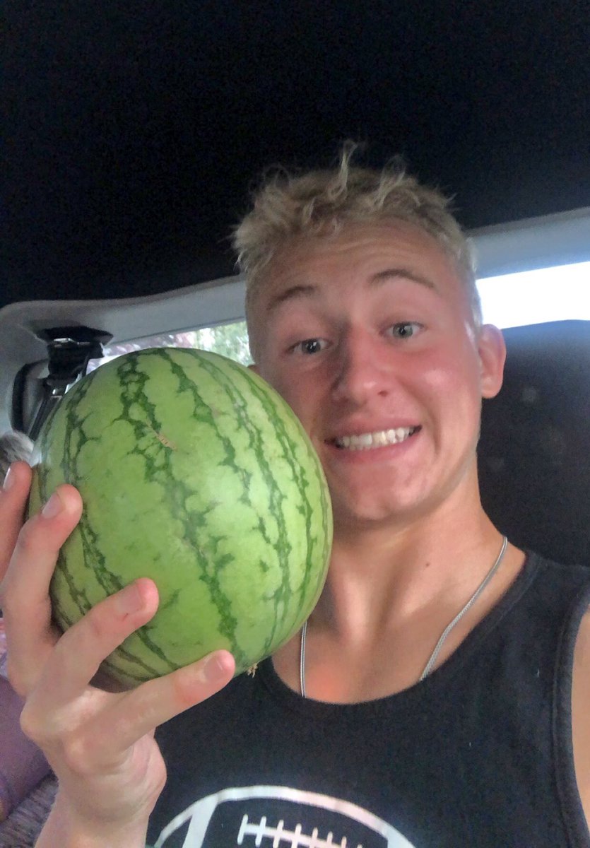 averyscottbrown's tweet photo. Hey y’all look at this cute lil watermelon I just bought! https://t.co/p6Kd8BOfG1