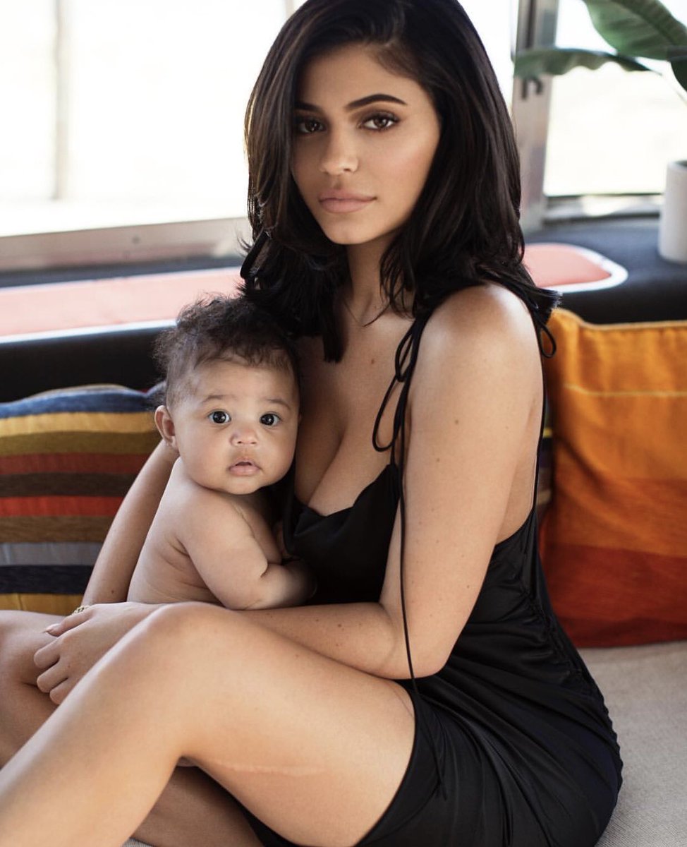 Kylie &amp; her beautiful baby 😍