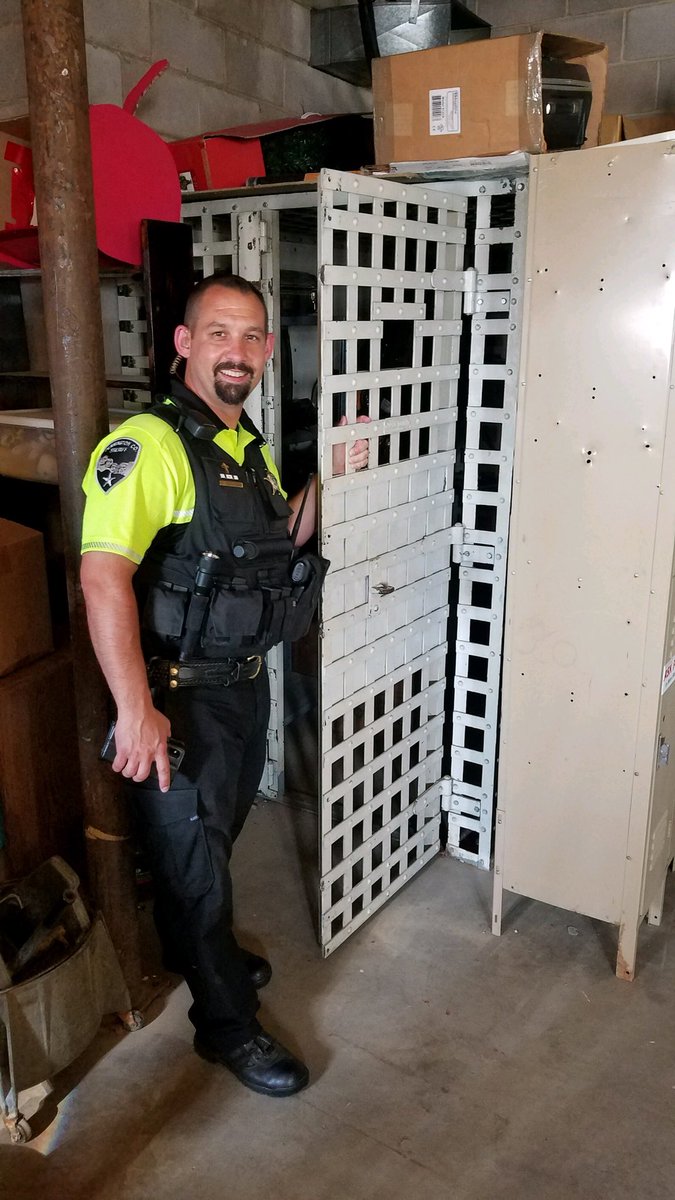 GeradStrong's tweet photo. Wrapped up the Rally in Wall SD today // Old Jail Cell in Wall &amp; The Badlands! Now will be rounding out August with Church, Sheriffs Office &amp; Fair, and School! https://t.co/uEVNiwKJg4