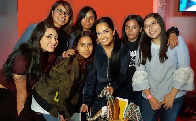 BGMDF's tweet photo. @iambeckyg Te amamos muchísimo 💖 #AskB https://t.co/Nfo5I4lZX6