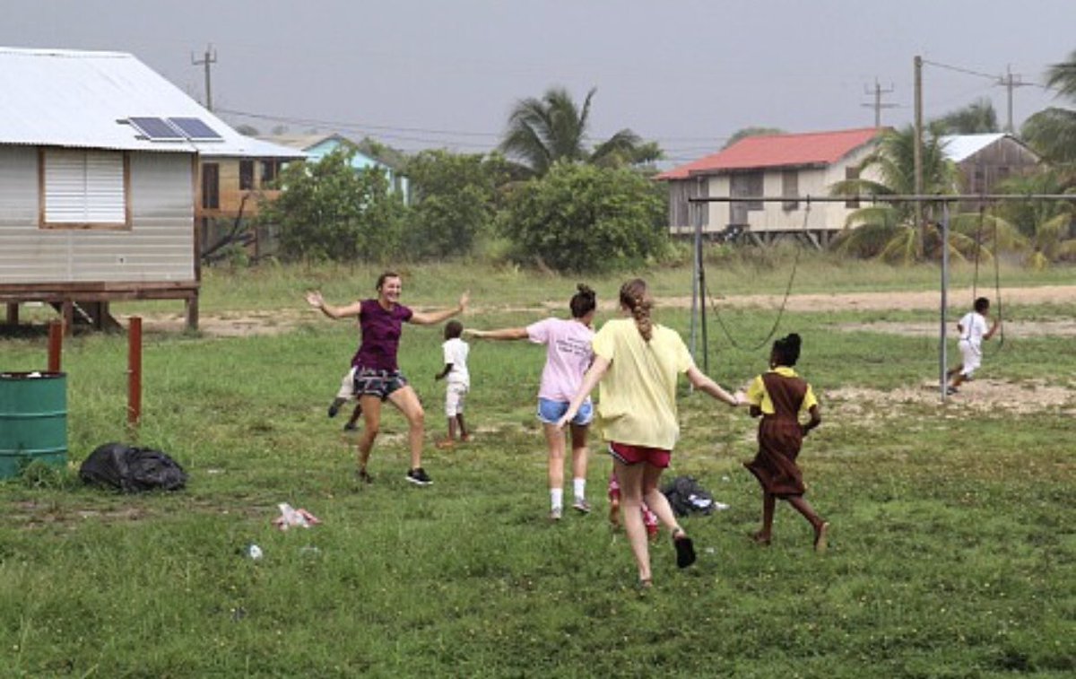 rain in Belize is way better than rain in the ville #takemeback #missmybabies