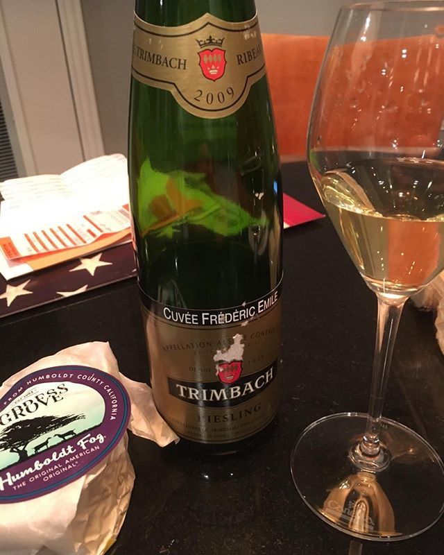 vine2venue's tweet photo. Just another boring night at home...
#winegeek #trimbach #rieslingrocks #humboldt https://t.co/yULMCYOUug