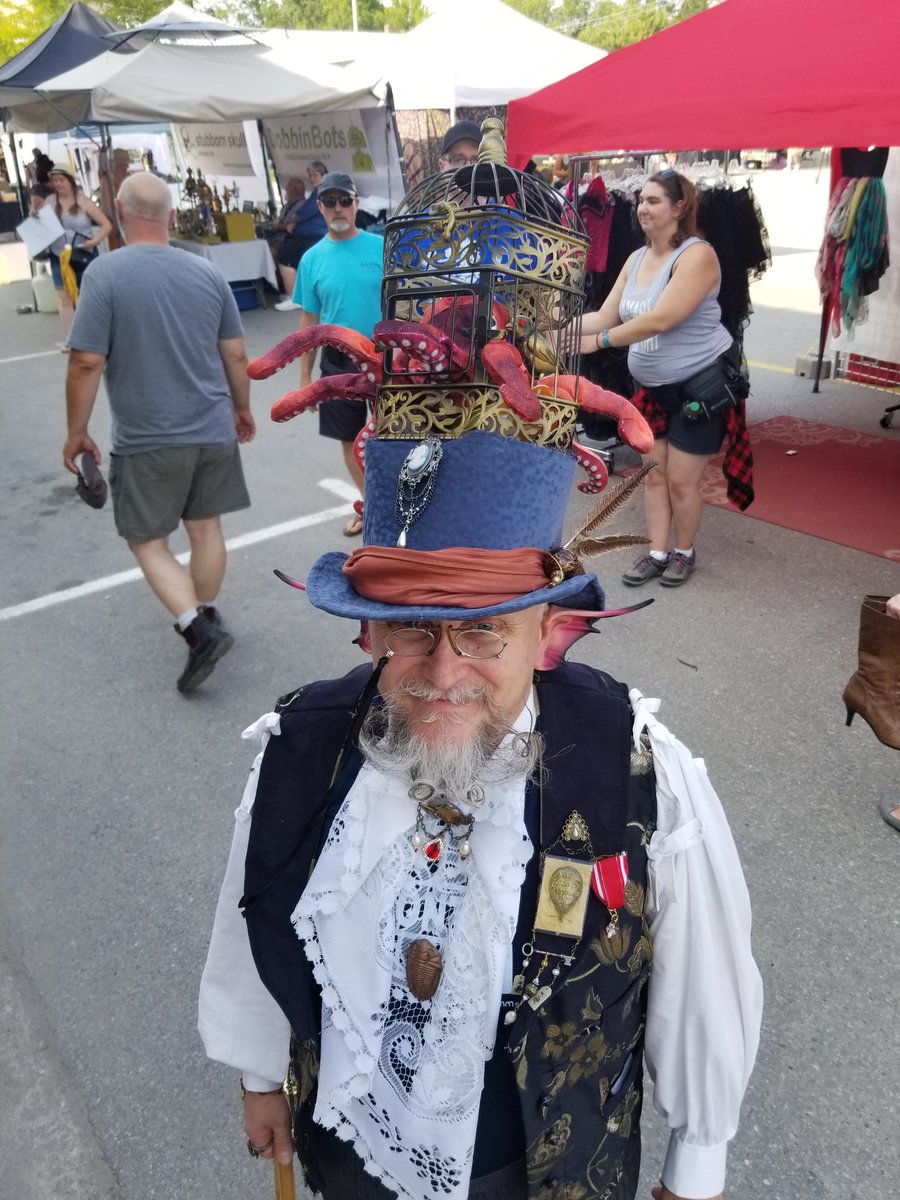 zeeBoBFiSH's tweet photo. LOOK AT THE THINGS part 3 @Coldwatersteam #ColdwaterSteampunk https://t.co/Bh7SWrfgNN