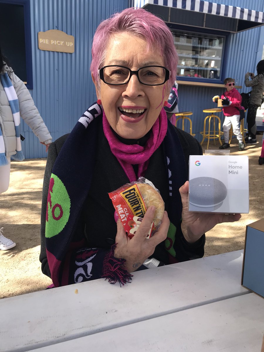 JennyRDowell's tweet image. Look what I won! #googlemini @BCNAPinkLady #fieldofwomen