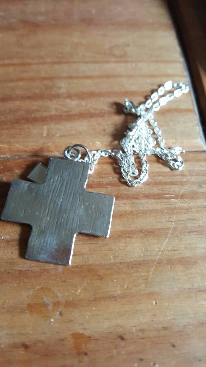 justgemzs's tweet photo. Turquoise coloured Crosses on silver tone chain. Bohemian style necklace hippy chic https://t.co/A76EDdCH6Q #justgemz #Etsy #gotvintage #LadiesVintage https://t.co/RfsFfMpmHX