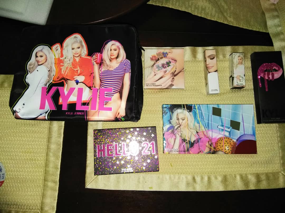 __abbyyy's tweet photo. It's in and it's BEAUTIFUL!! Tickets are now 25$ it'll come with a bottle of liquor shot glasses and a surprise gift! All proceeds will go towards my sons goal of 35k to donate to the Children's Hospital in LA, the Ronald McDonald Housing, and to families that are in the hospital https://t.co/FJQZG0llsm