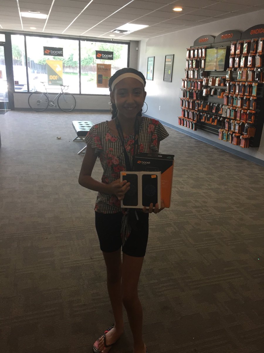xtremewireless_'s tweet photo. Taking advantage of the iPhone BOGO and a new stylo 3! #iPhone #FreePhone #boostmobile #MakeTheSwitch #GoodbyeMetro @JoshAtMarceco @dixinco @SEgeberg @mike_cutino https://t.co/teajJAce3a