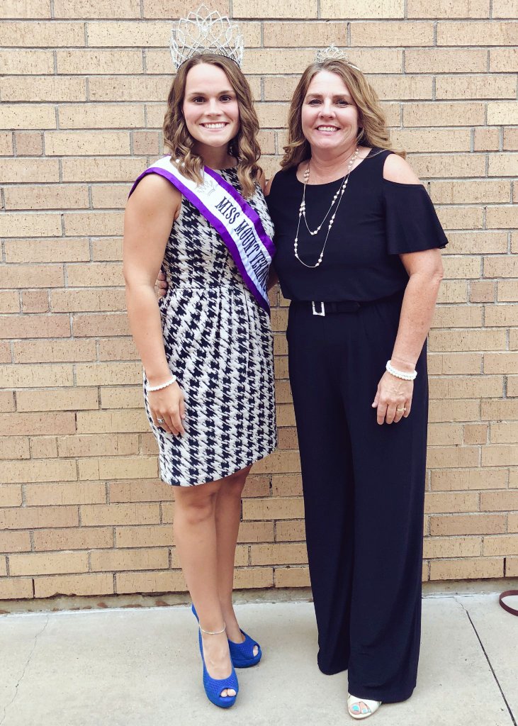 baileybdorner's tweet photo. Honored to be part of the 50th anniversary of the Miss Mount Vernon pageant. The only mother daughter duo to ever win, 1985 and 2013 coming at ya! https://t.co/kCWaI9TU7g
