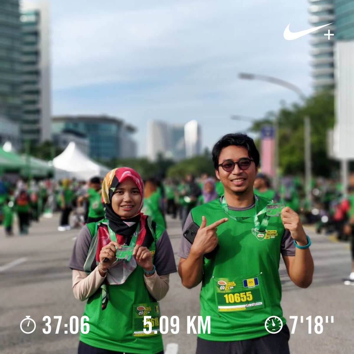 NabilahCvn's tweet photo. Malaysia Breakfast Day 2018!
konon nak jd pacer ttba sakit perut lak. so jd la pace sakit perut. hikss! 😬🤭😂 @ItJustBilly @twtmarathon #MBD2018 #milorun2018 https://t.co/0CXAEI77MN