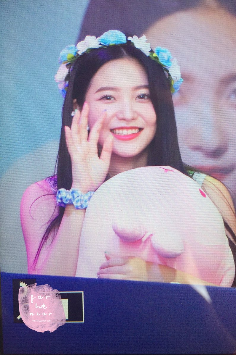 farbutnear0305's tweet photo. 180812 팬싸 
👶🏻👶🏻👶🏻🍼🍼🍼😭😭😭
#예리 #YERI #레드벨벳 #RedVelvet https://t.co/N9HVV1Fbtw