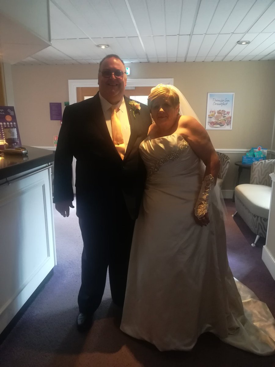 PiRedditch's tweet photo. What a lovely weekend here at redditch west,Lovely wedding for the nicest people you could meet and so glad we could of been a part of it. They brought all our team bottles of wine as a thank you ❤ @zulubull @Debbie112218 @SDEBDD @RikkiQuinlan https://t.co/A9jliSewYJ