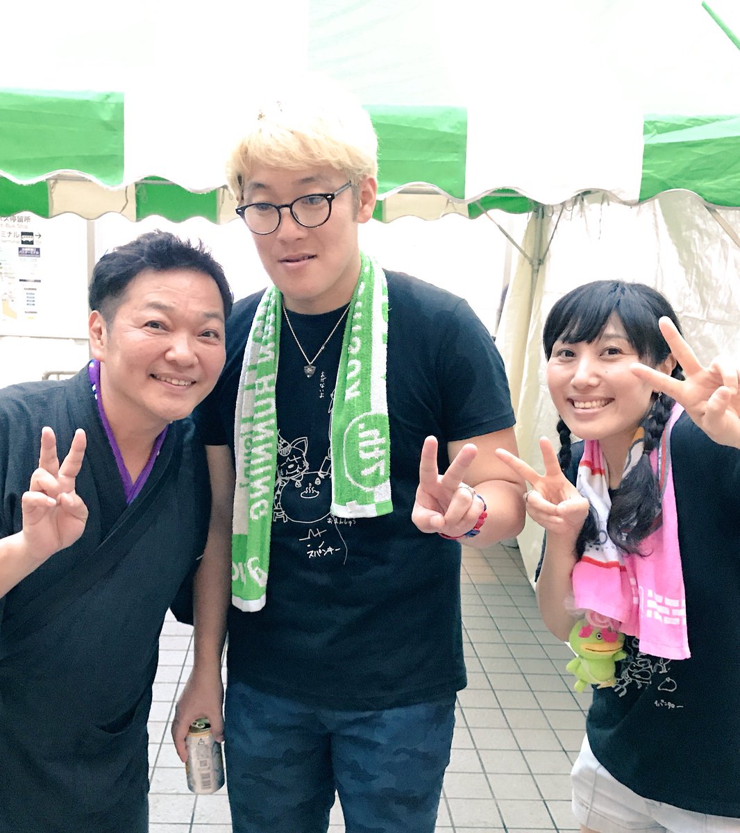 山口勝平 宇宙なんちゃらこてつくん 4 7放送開始 大崎コミックシェルター 無事に終了しましたー 暑い3日間 ホントにありがとうございました また 冬のコミシェルでお会いしましょー 注 ちなみに真ん中の人は なかや くんですw 大崎狂ってる