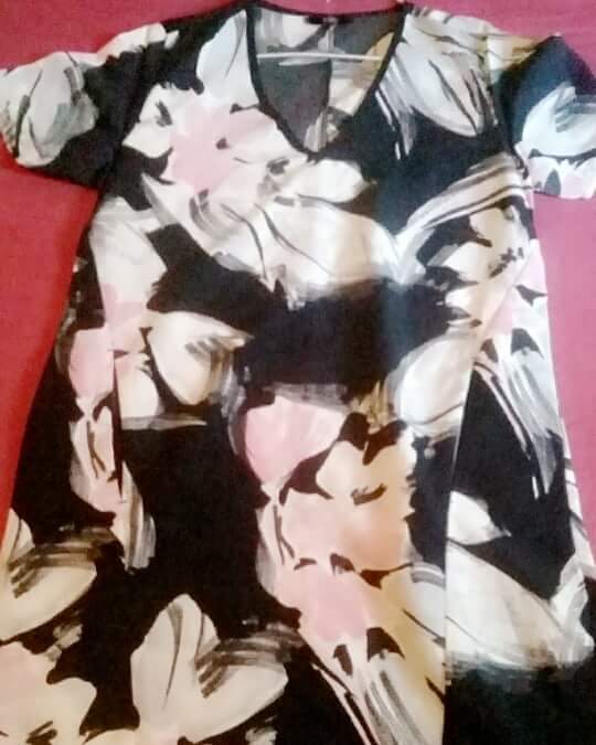 6inchclothing's tweet photo. This is a Dress!😂Had to say that cause this picture doesn't do it any justice
It has 2 pockets,could be styled/worn from day-night 
Price-3000 
Size- Medium-Large 

Send a Message to purchase💖 https://t.co/sh68ra4en3
