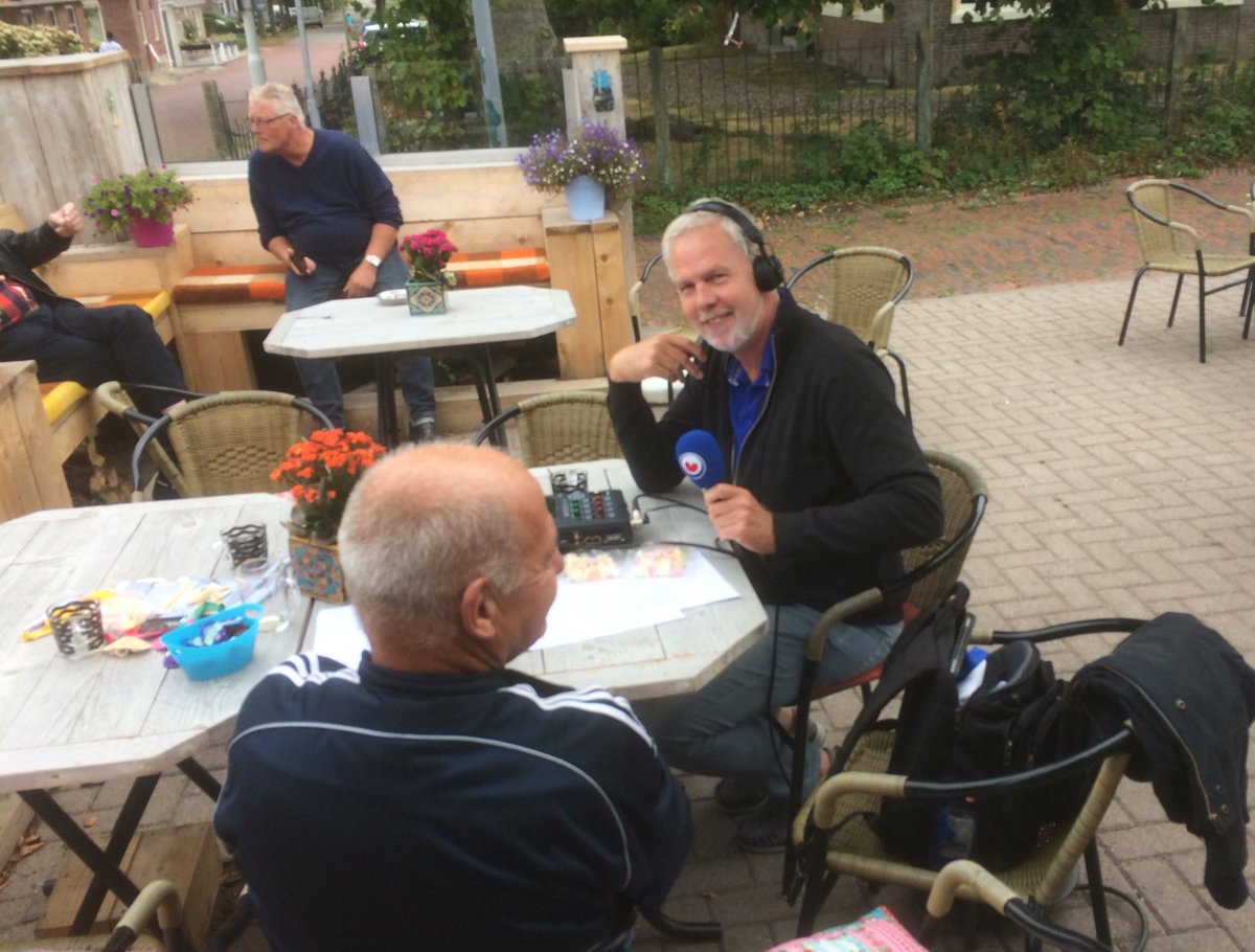 HDvdHeide's tweet photo. Live ût #Hantum @OmropFryslan mei #renekoster & @SimonaScheffer #SimmerynFryslân #CafedeTerp https://t.co/X5UyTq3Sul
