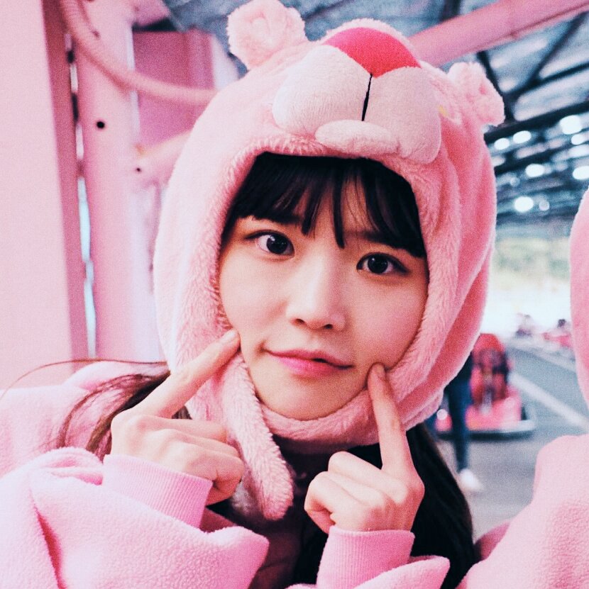 SERlMDlPlTY's tweet photo. ✧ Fromis_9's Hayoung aesthetic ✧
『rt / like if you use / save 』
#fromis_9 #hayoung #songhayoung #fromisaesthetic #hayoungaesthetic #fromispacks #hayoungpacks https://t.co/a9ayKmgUfc